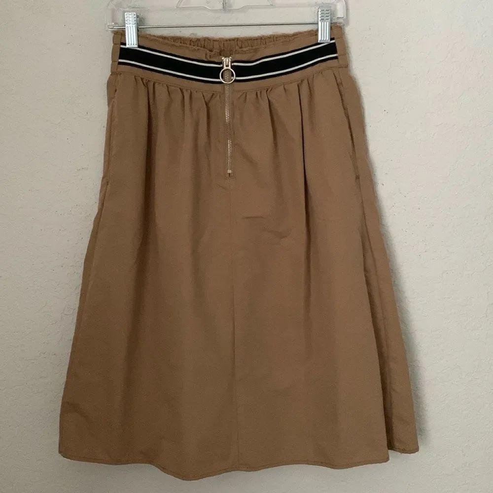 Zara Basic Tan Zip Front Elastic Waist Two Pockets Sides Size S